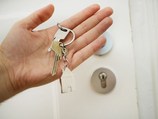 https://JustinR.StopRentingStartOwning.org
